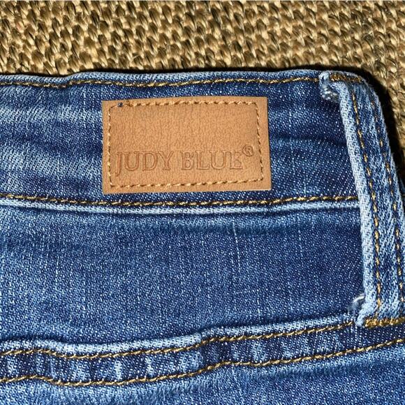 Judy Blue $79 Patch Perfect Boyfriend Thermal Patch Jeans 5 / 27” EUC - Picture 10 of 16